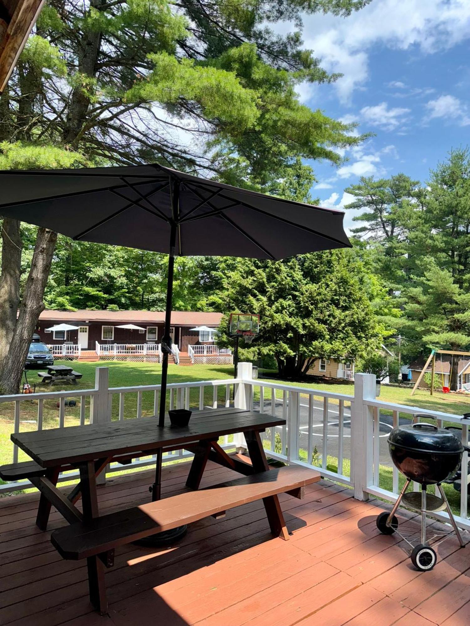 Rock Castle Resort レイク・ジョージ エクステリア 写真