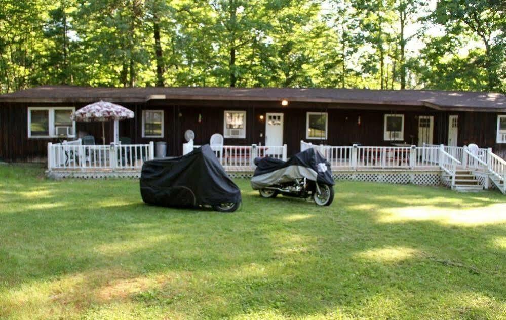 Rock Castle Resort レイク・ジョージ エクステリア 写真