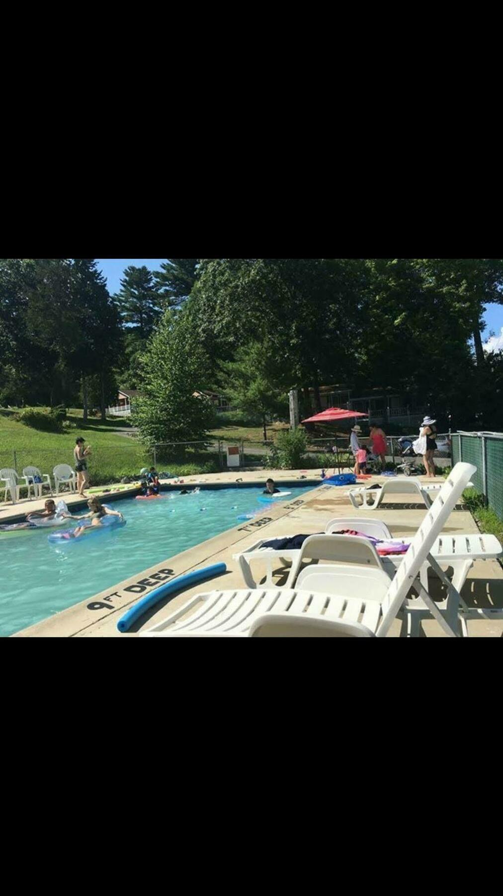 Rock Castle Resort レイク・ジョージ エクステリア 写真