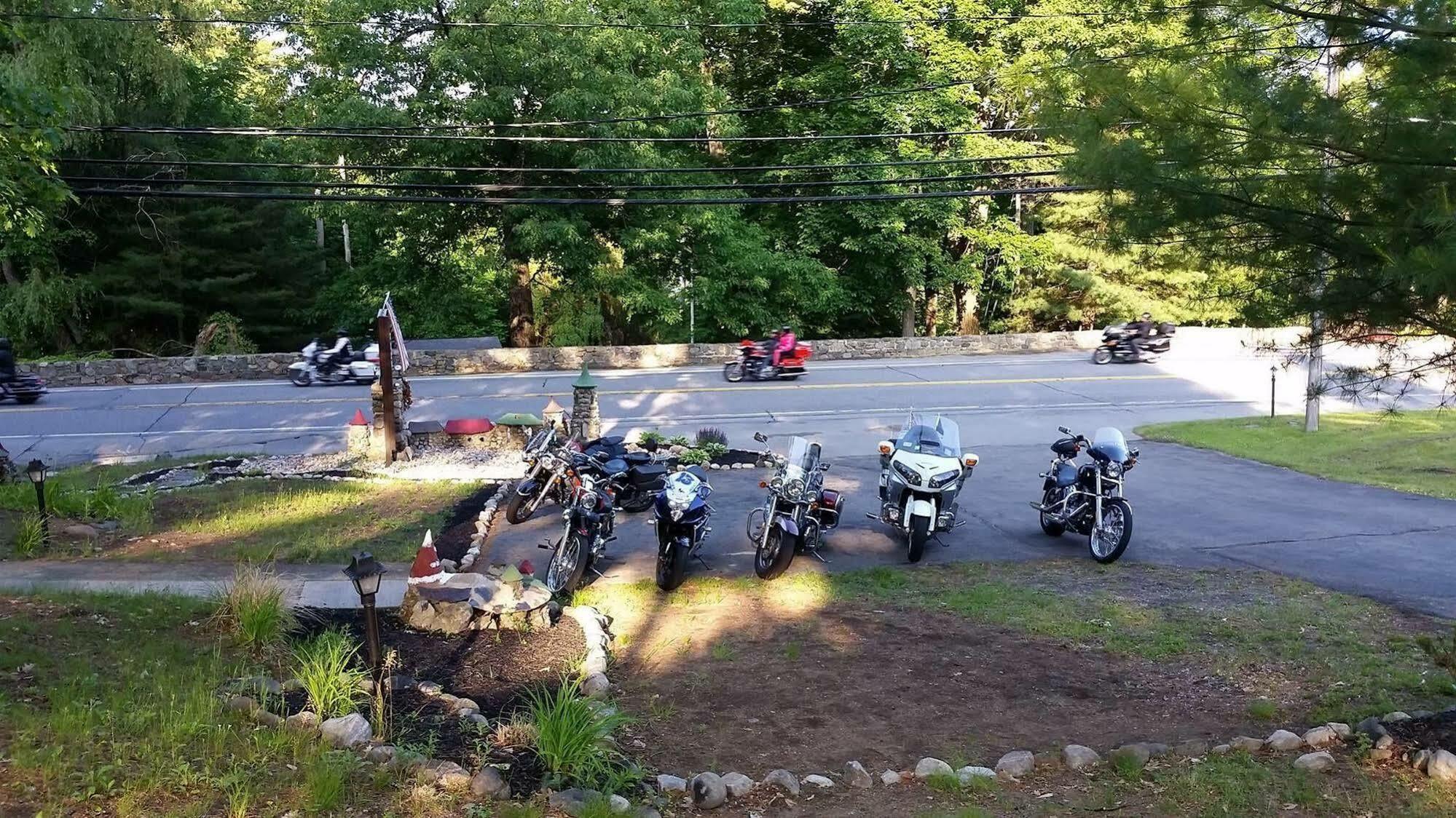 Rock Castle Resort レイク・ジョージ エクステリア 写真